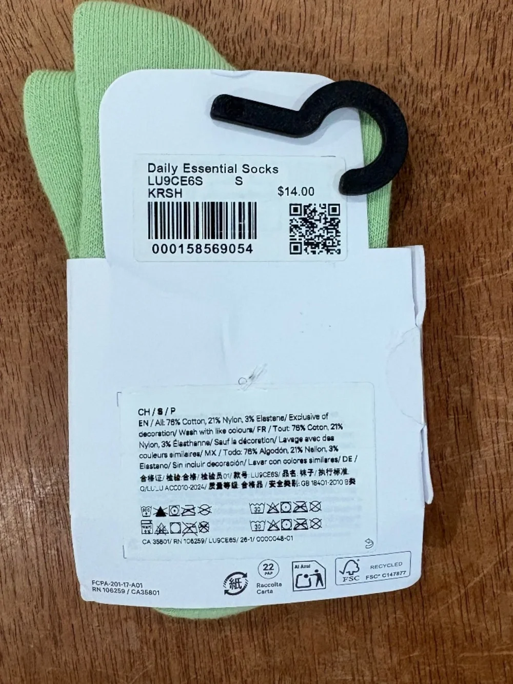 Lululemon daily essential quarter length sock